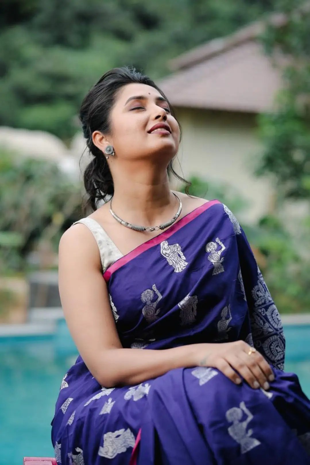Rajputana Hathi Design Cotton Silk Saree With Matching Earrings ( Cyan &  Blue )